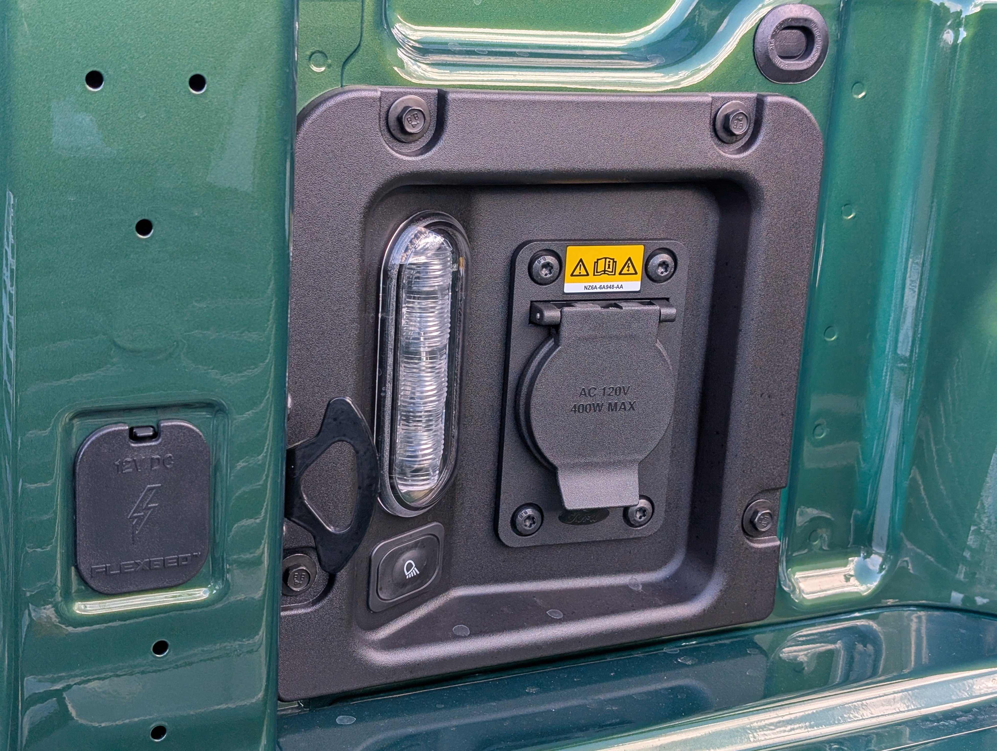 New 2025 Ford Maverick XLT w/ XLT Luxury Package image 9