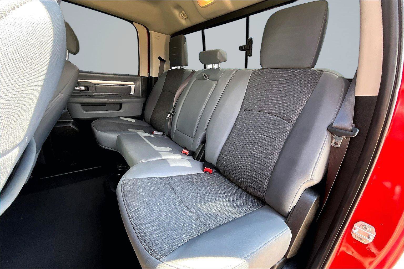 Used 2019 RAM 1500 Classic Warlock AWD/4WD image 27