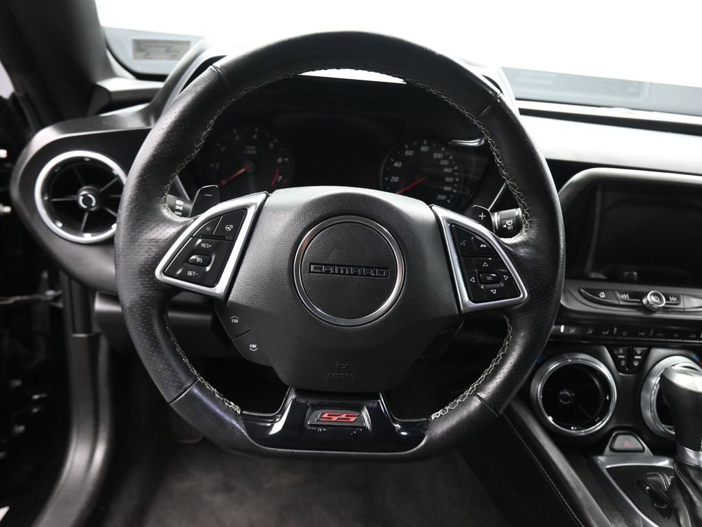 Used 2016 Chevrolet Camaro SS image 16