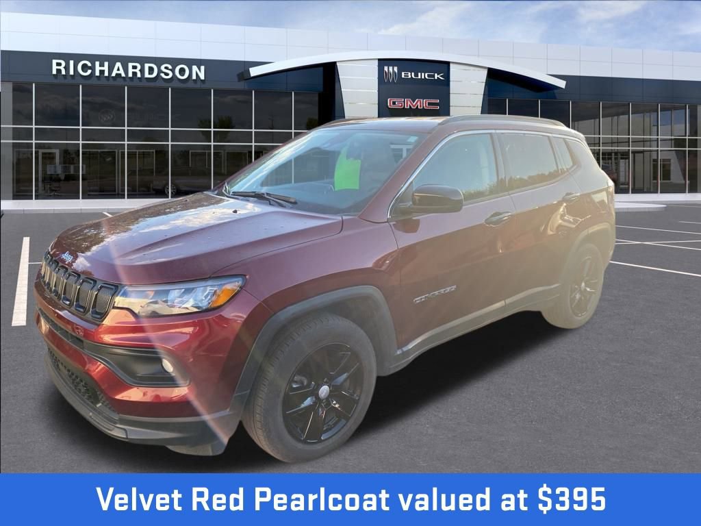 Used 2022 Jeep Compass Latitude image 2