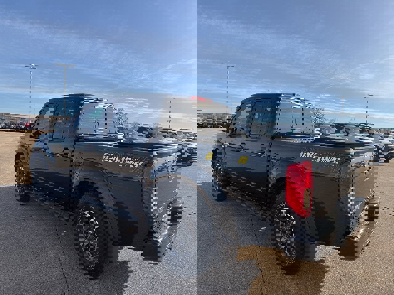 Used 2019 Nissan Frontier Desert Runner image 5