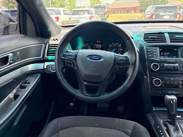 Used 2017 Ford Explorer XLT AWD/4WD image 14