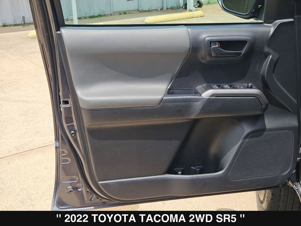 Used 2022 Toyota Tacoma SR5 RWD image 14