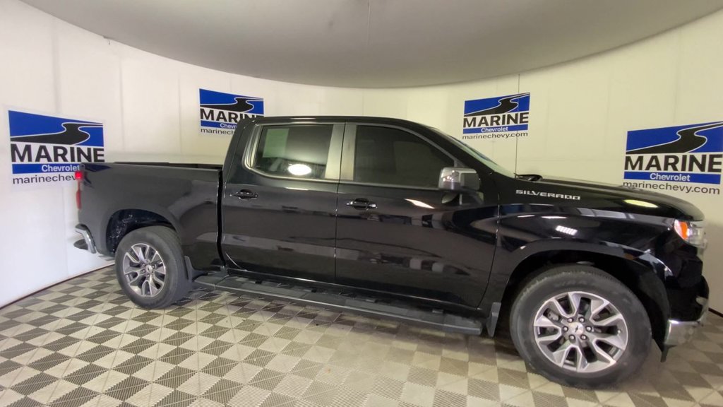 Used 2023 Chevrolet Silverado 1500 LT RWD image 3