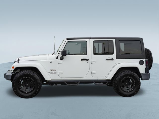 Used 2018 Jeep Wrangler Unlimited Sahara AWD/4WD image 4