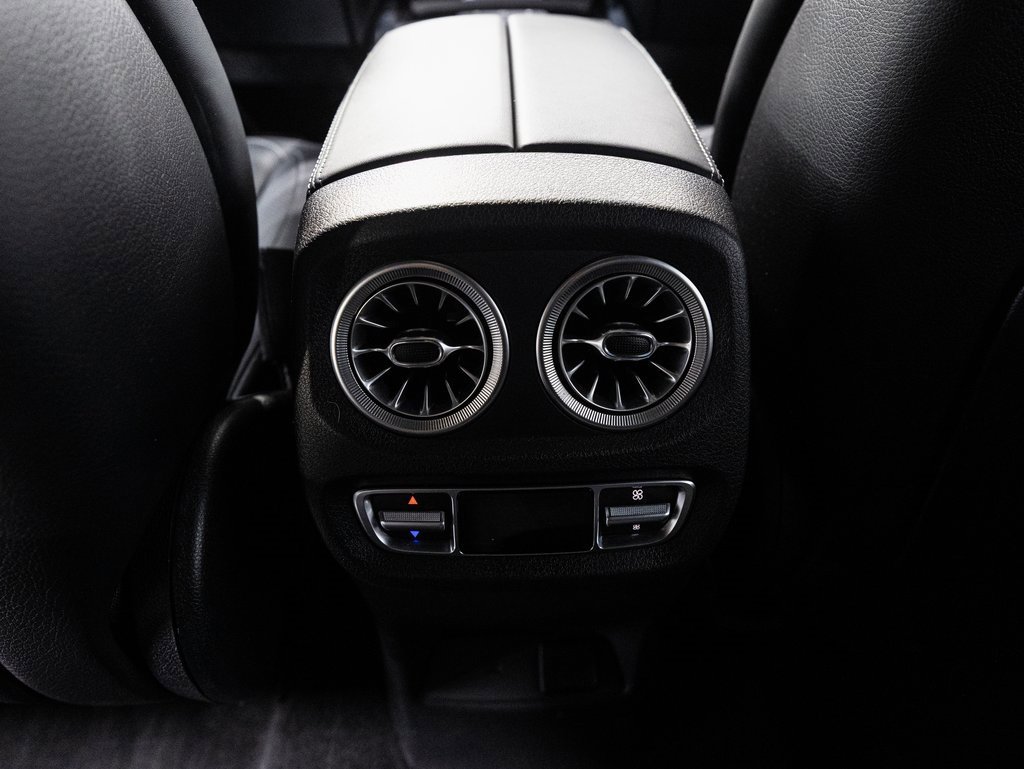 Used 2025 Mercedes-Benz G 550 image 31