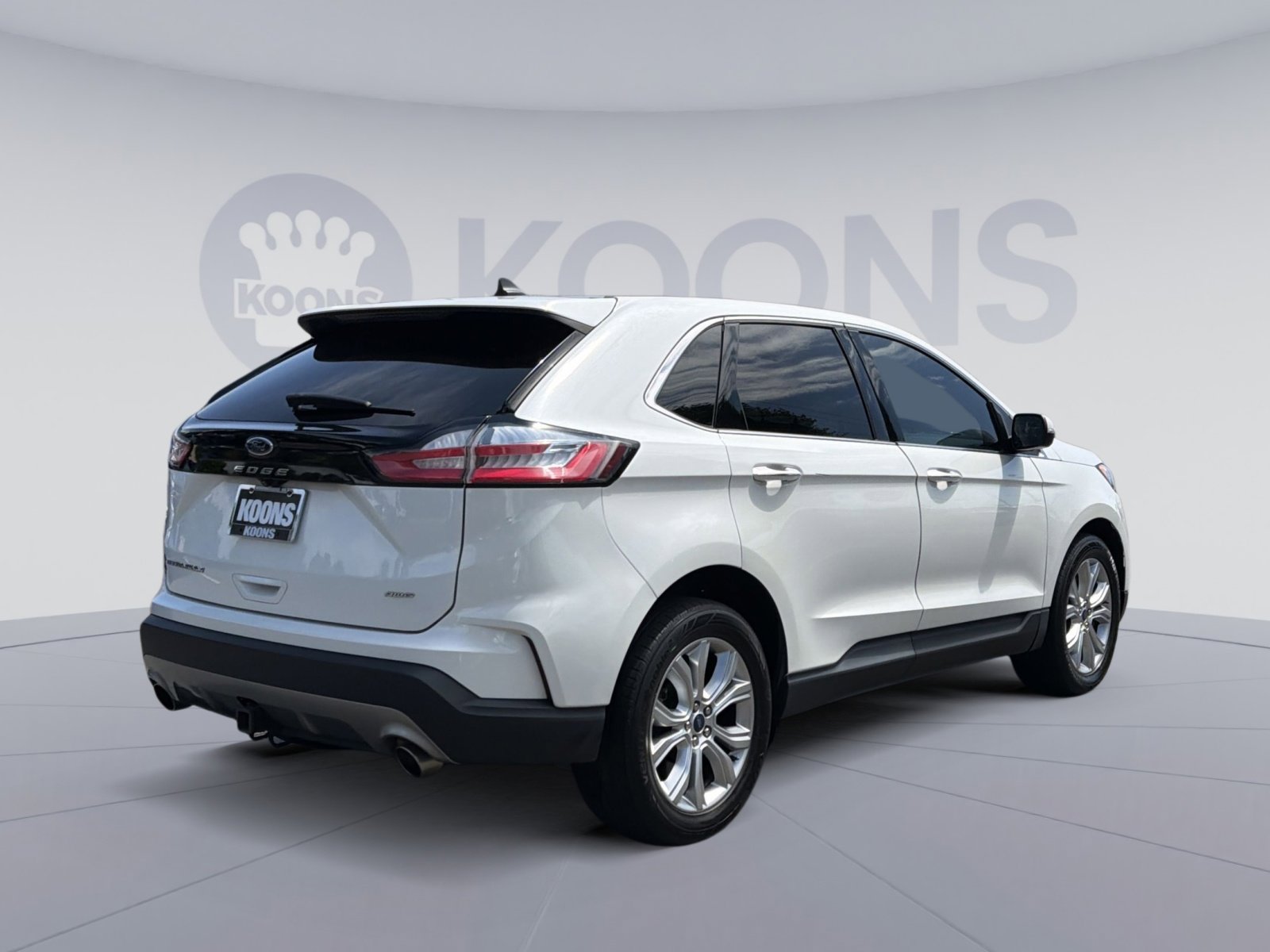 Used 2022 Ford Edge Titanium w/ Equipment Group 301A AWD/4WD image 7