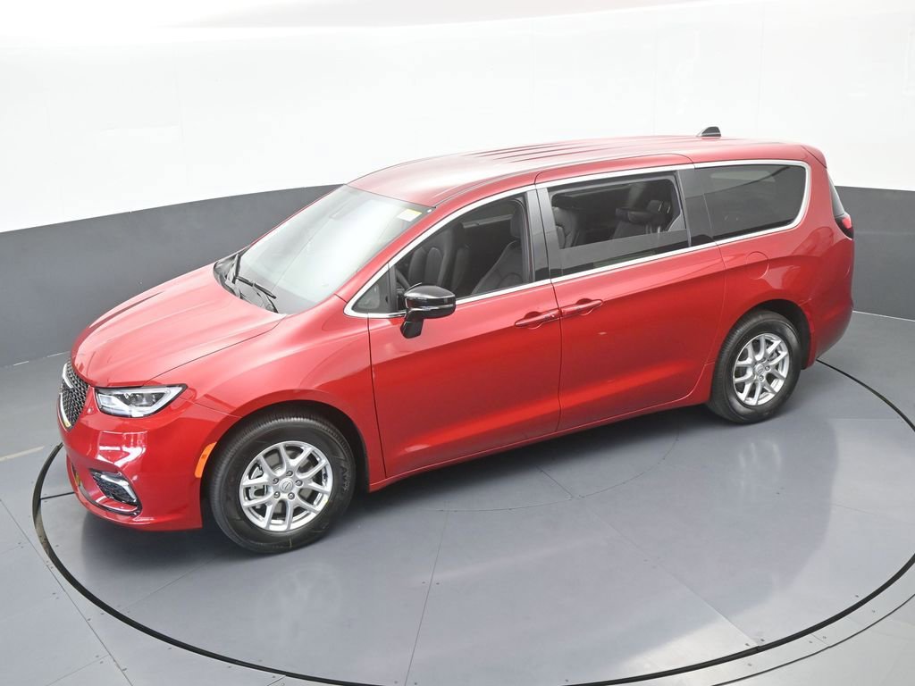 New 2026 Chrysler Pacifica Select image 44