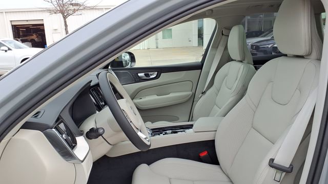 New 2026 Volvo XC60 B5 Ultra w/ Climate Package image 14