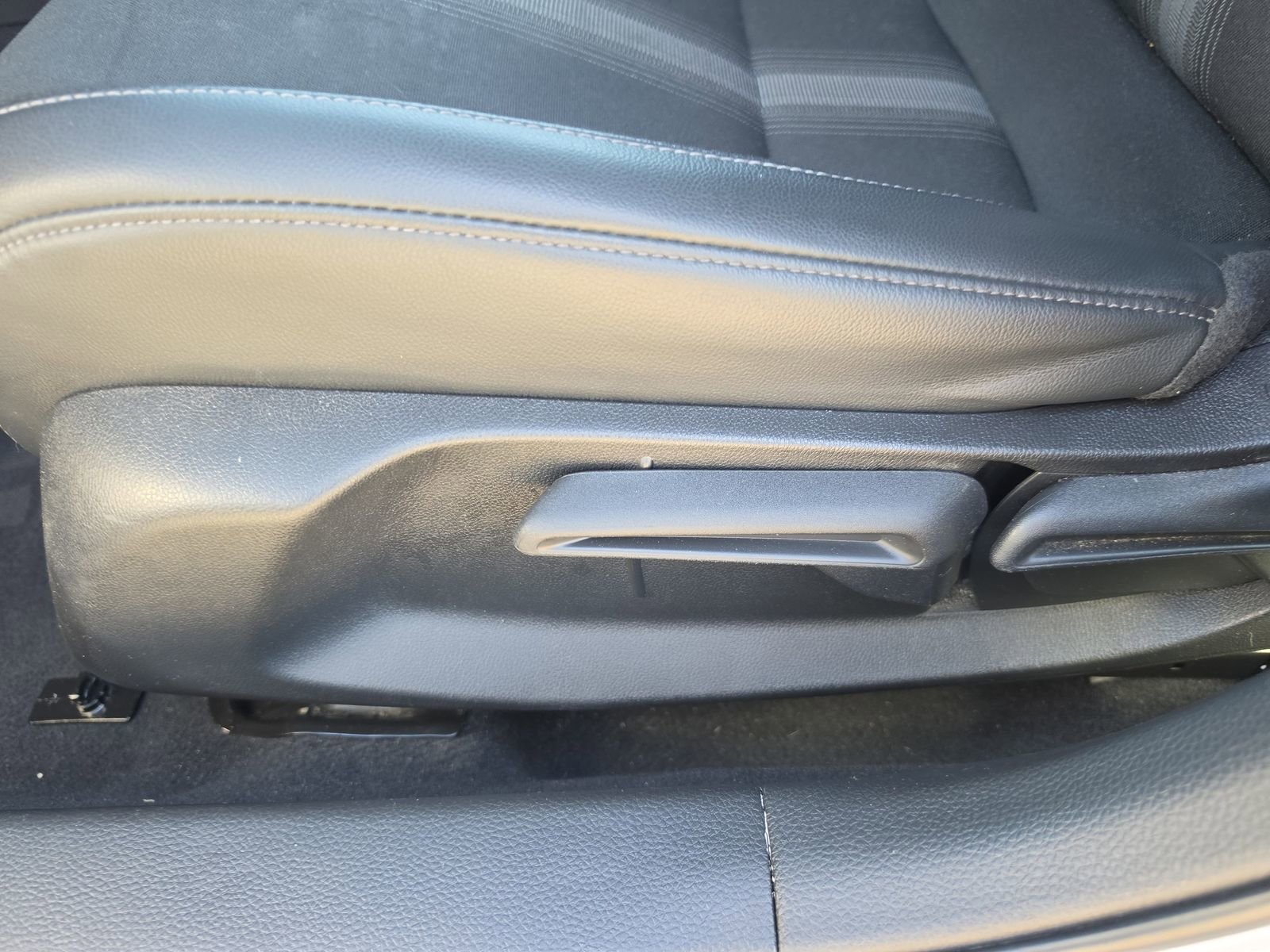 Used 2022 Honda Civic Sport image 11