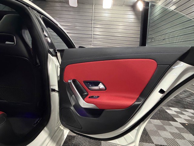 Used 2021 Mercedes-Benz CLA 250 4MATIC image 33