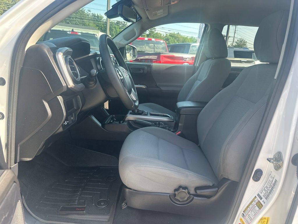 Used 2019 Toyota Tacoma SR5 AWD/4WD image 12