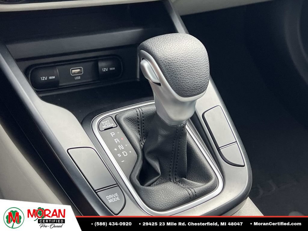 Used 2025 Kia Soul LX w/ LX Technology Package FWD image 23