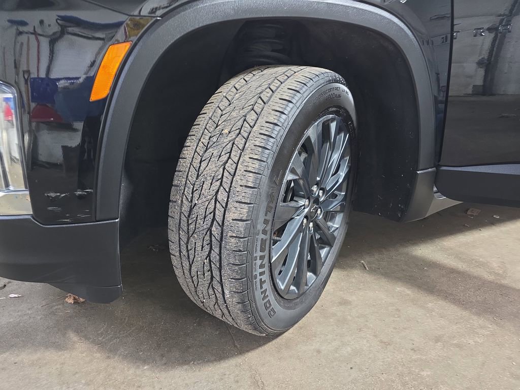 Used 2023 Chevrolet Traverse RS w/ LPO, Floor Liner Package image 35