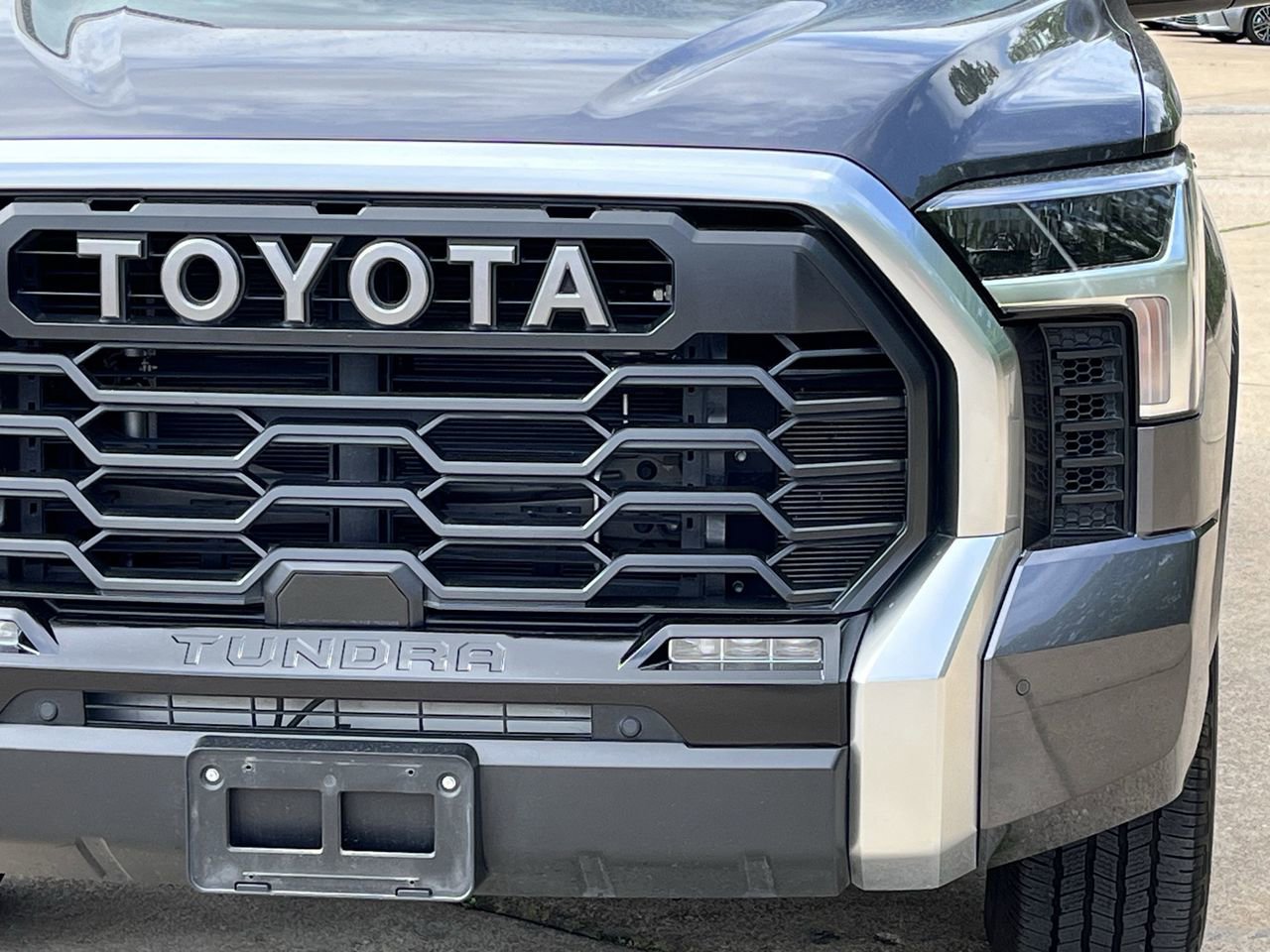 Used 2023 Toyota Tundra Limited w/ Power Package AWD/4WD image 8
