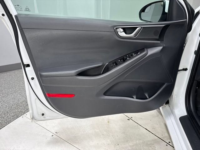 Used 2019 Hyundai Ioniq Blue FWD image 8