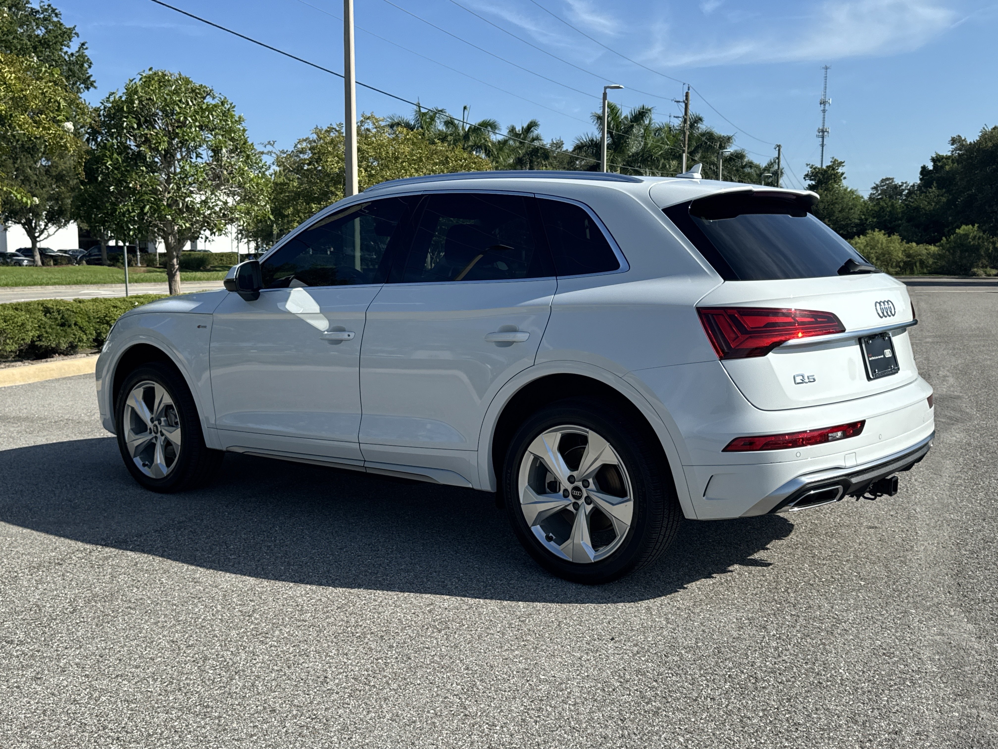 Certified 2023 Audi Q5 2.0T Premium Plus AWD/4WD image 6
