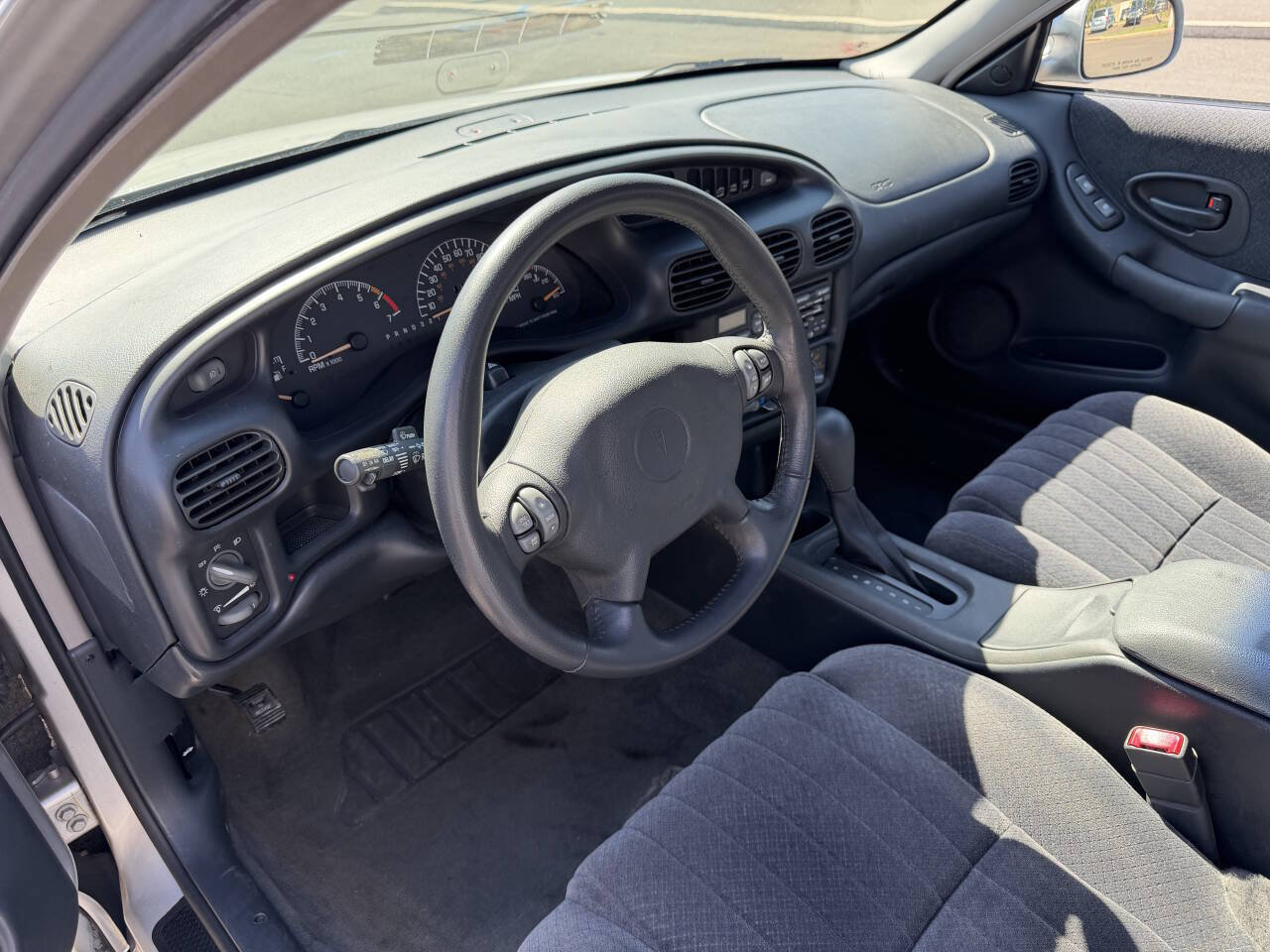 Used 2002 Pontiac Grand Prix GT FWD image 29