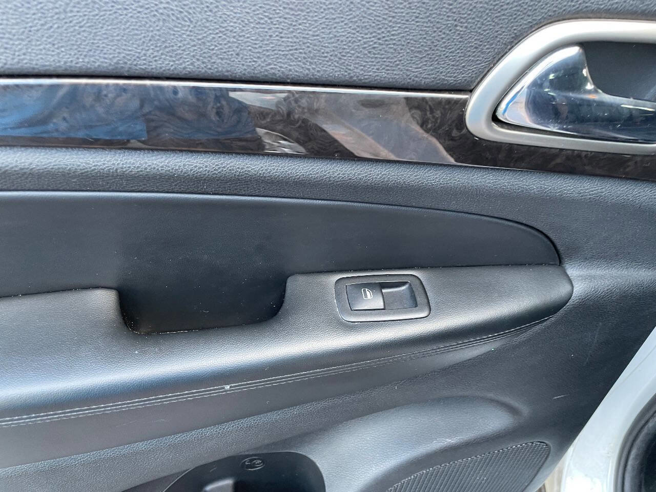 Used 2013 Jeep Grand Cherokee Laredo image 23