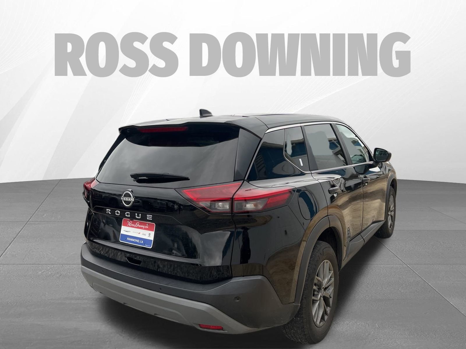 Used 2023 Nissan Rogue S image 4