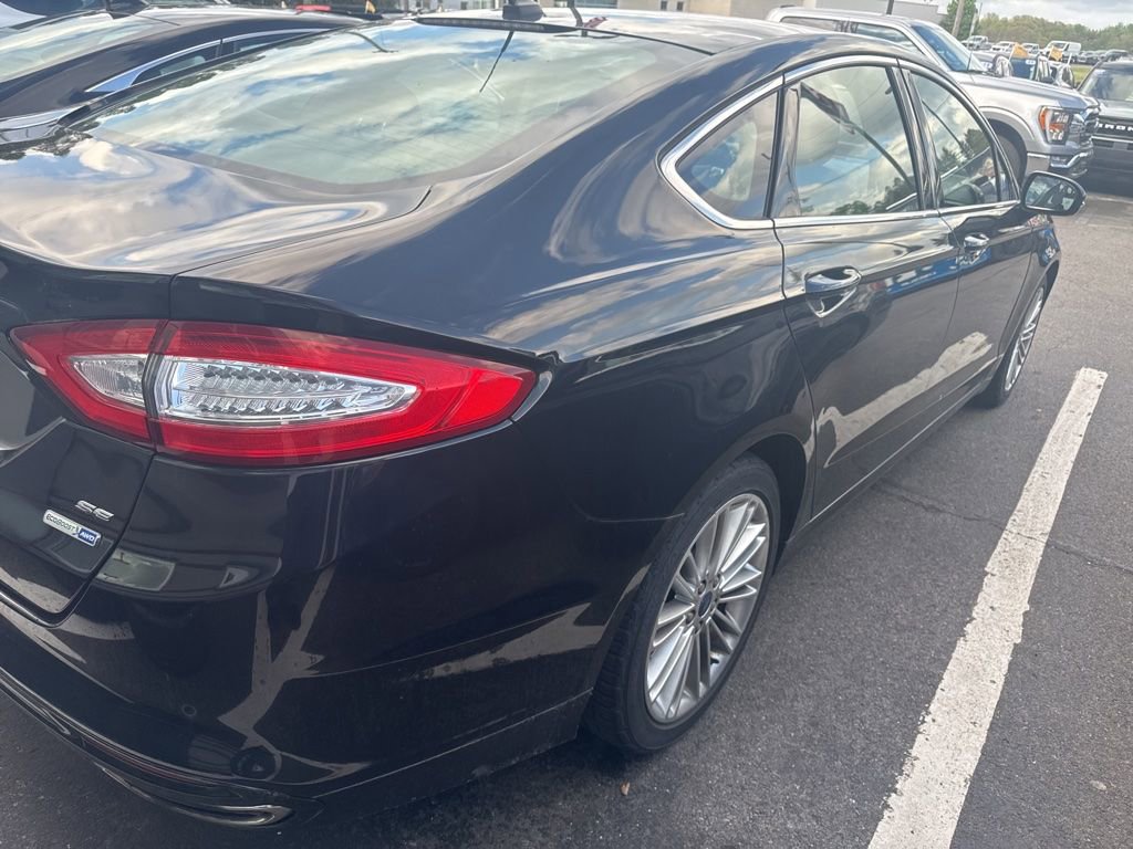Used 2016 Ford Fusion SE w/ Equipment Group 202A AWD/4WD image 5