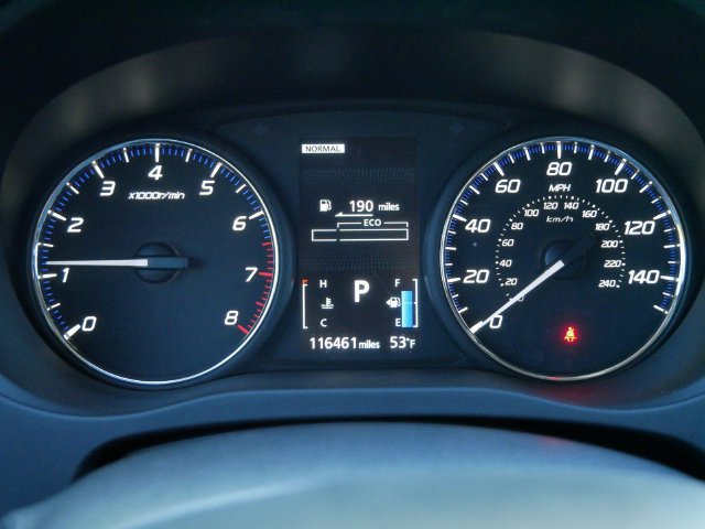 Used 2016 Mitsubishi Outlander SEL AWD/4WD image 17