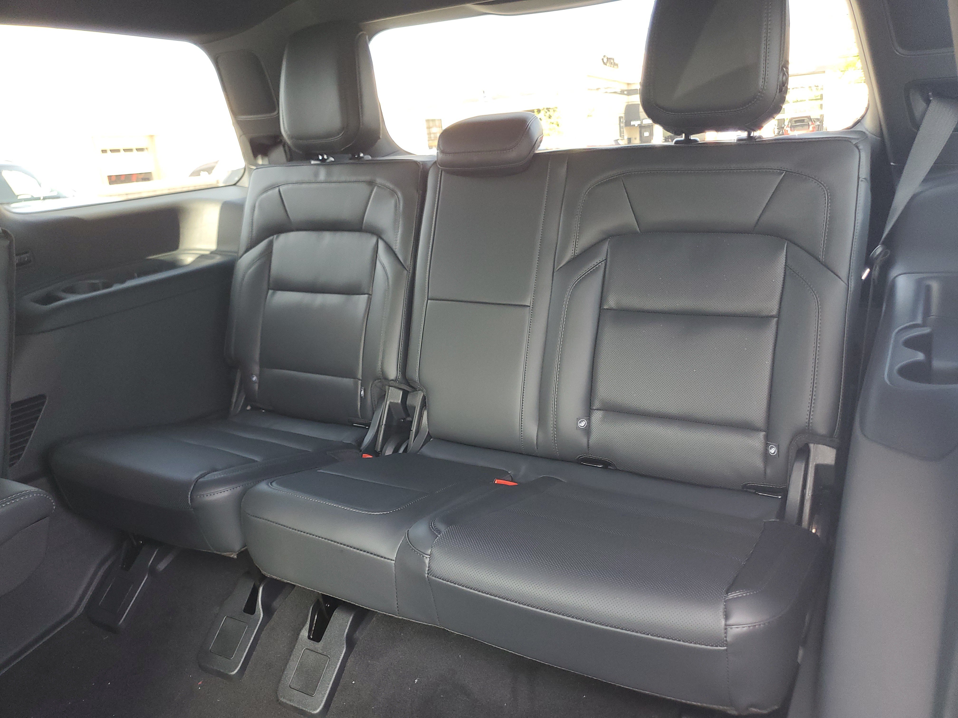 New 2027 Lincoln Navigator Reserve w/ Jet Appearance Package AWD/4WD image 31