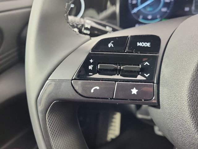 Used 2025 Hyundai Elantra SEL image 20