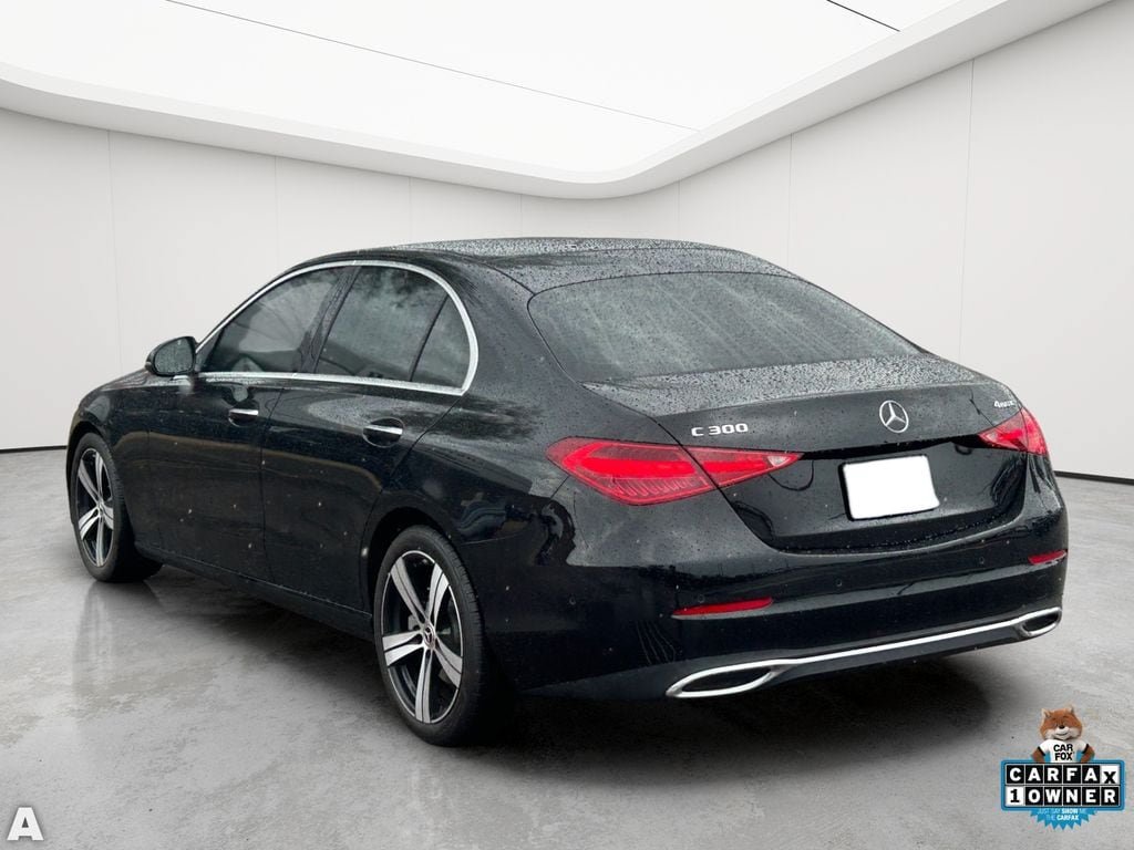 Used 2025 Mercedes-Benz C 300 4MATIC Sedan image 4