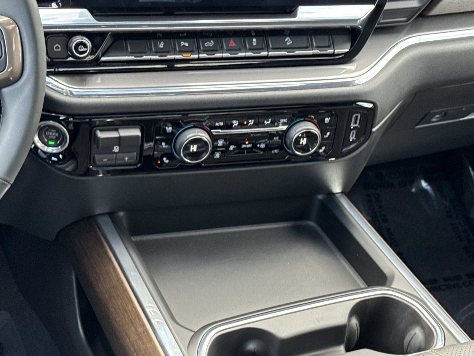 Used 2024 Chevrolet Silverado 2500 High Country w/ High Country Premium Package image 4