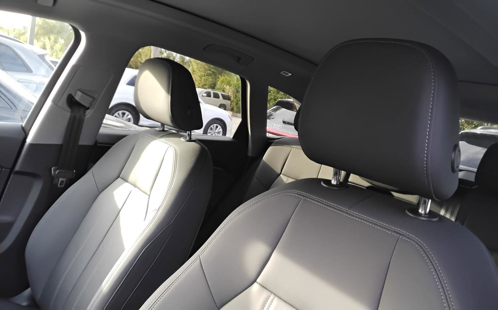 Certified 2025 Audi Q5 Premium Plus w/ Premium Plus image 19