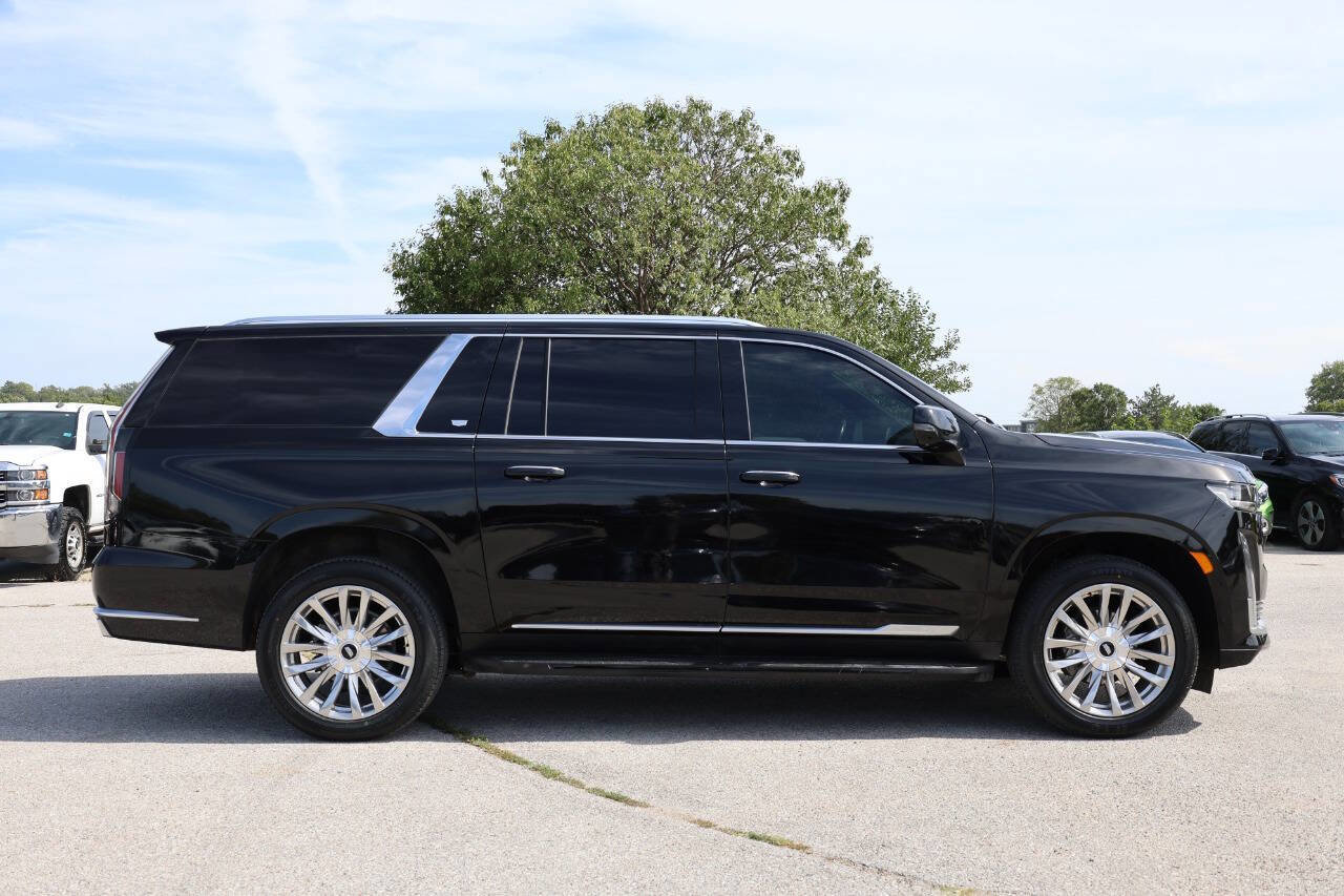 Used 2023 Cadillac Escalade ESV Premium Luxury AWD/4WD image 7