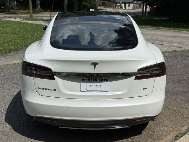 Used 2015 Tesla Model S 85 RWD image 37