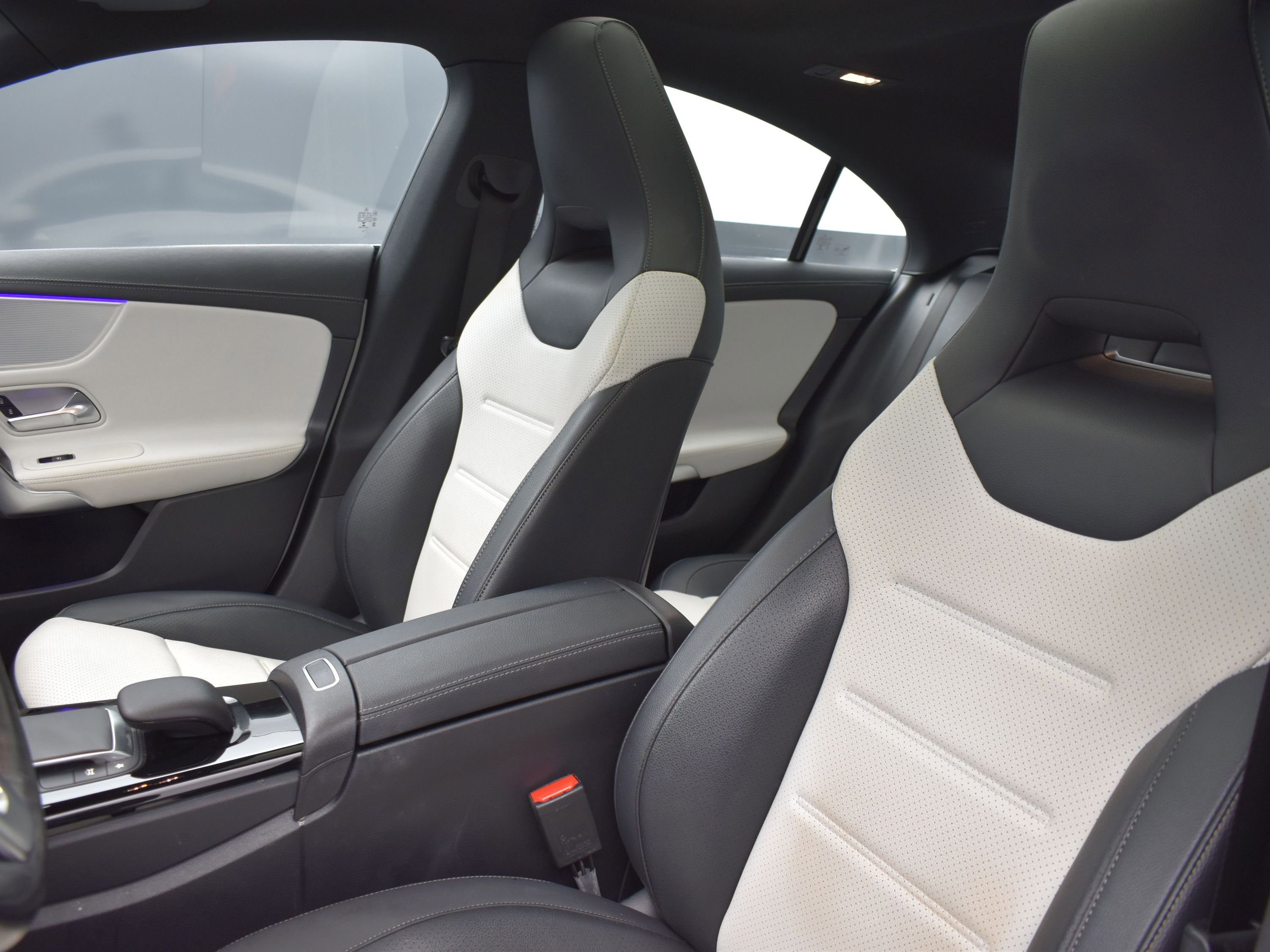 Used 2022 Mercedes-Benz CLA 250 4MATIC w/ AMG Line image 10