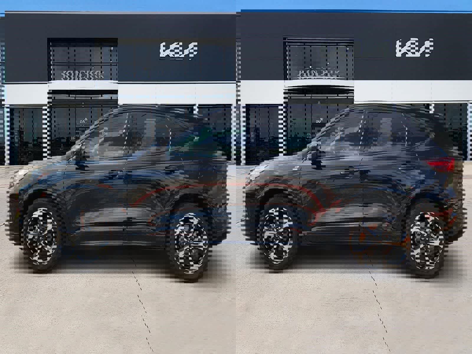 Used 2023 Ford Escape ST-Line Elite w/ Premium Technology Package image 4