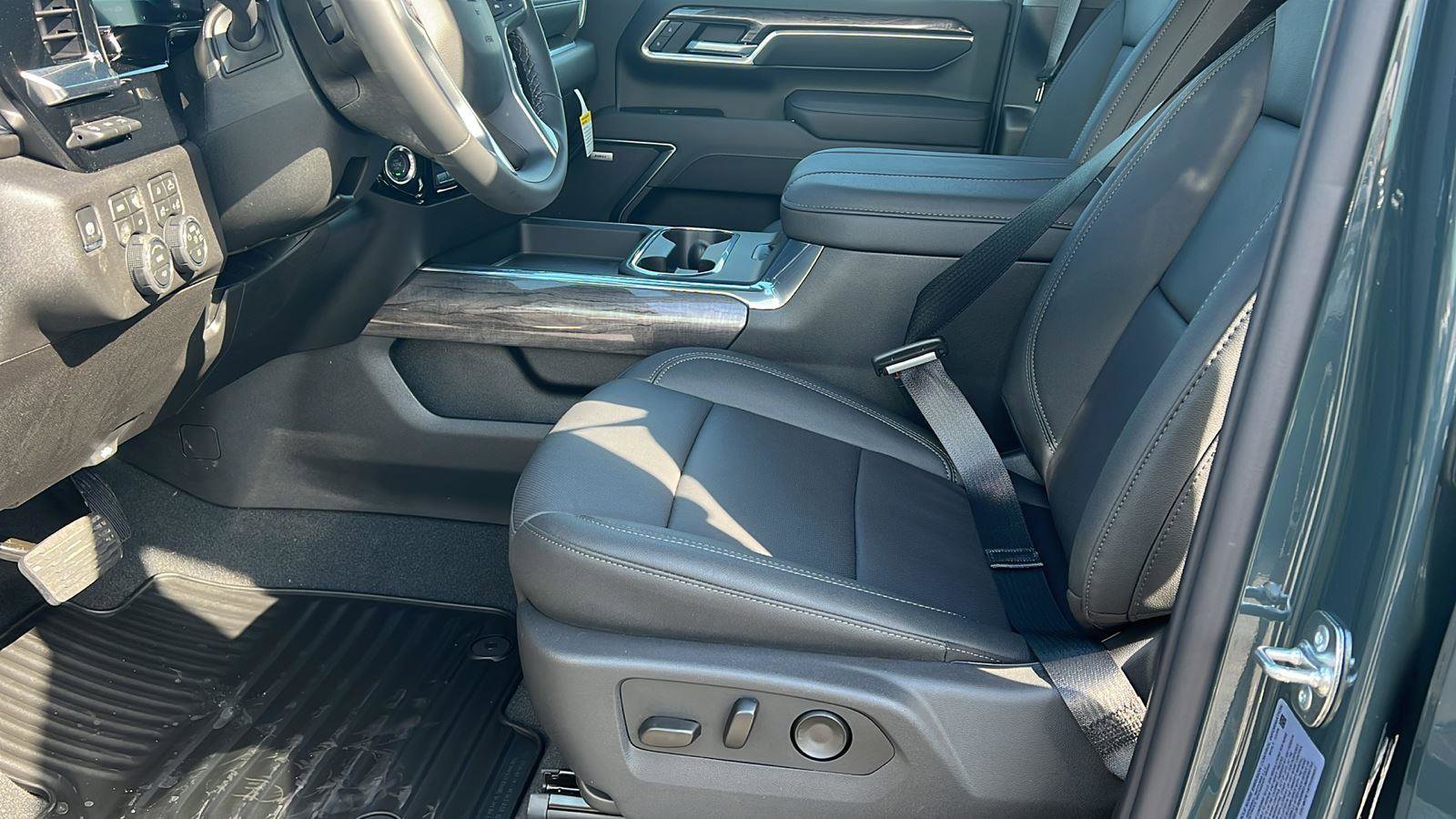 New 2026 Chevrolet Silverado 2500 LTZ w/ Trail Boss Package image 13