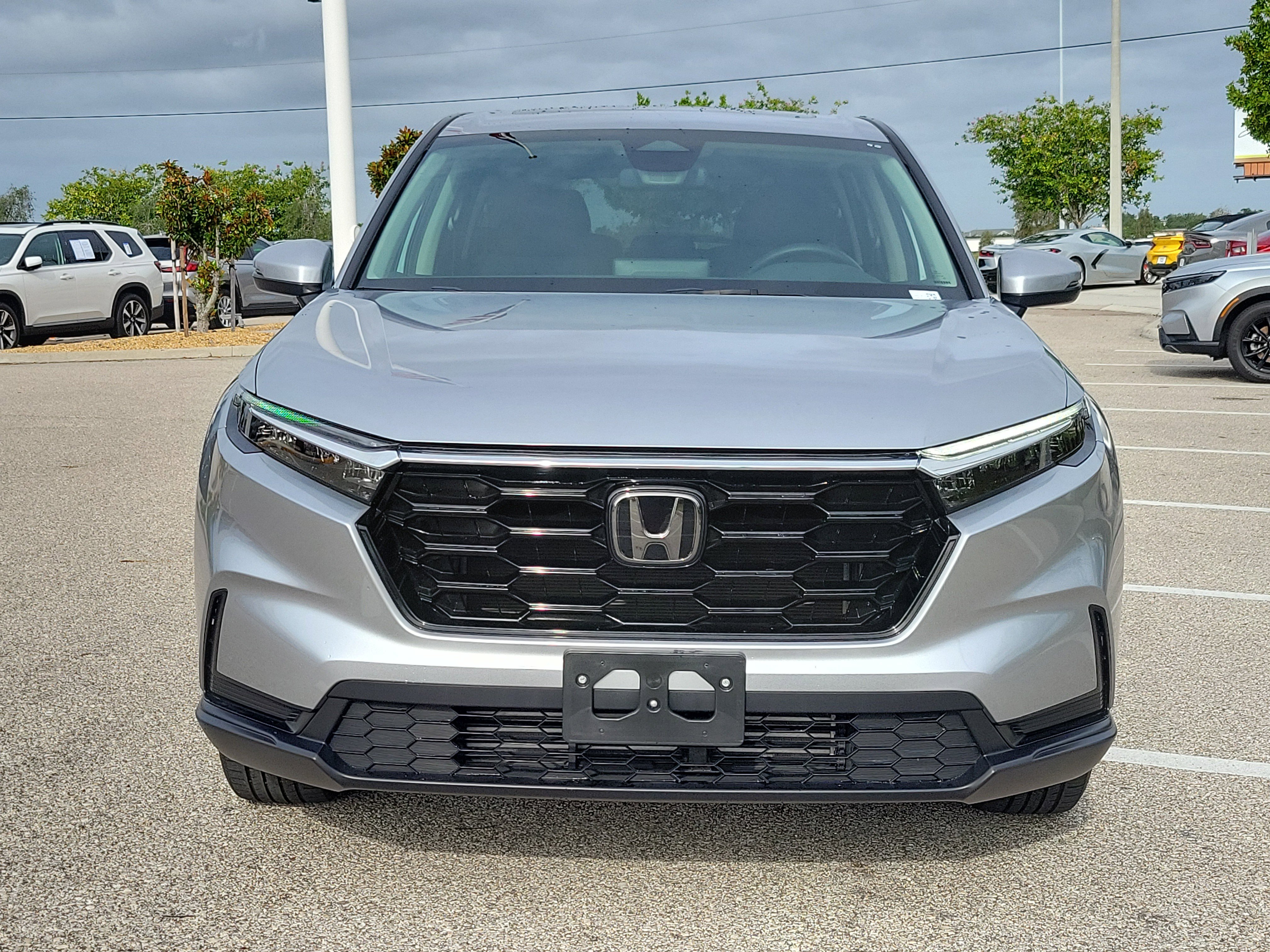 Used 2024 Honda CR-V EX image 2