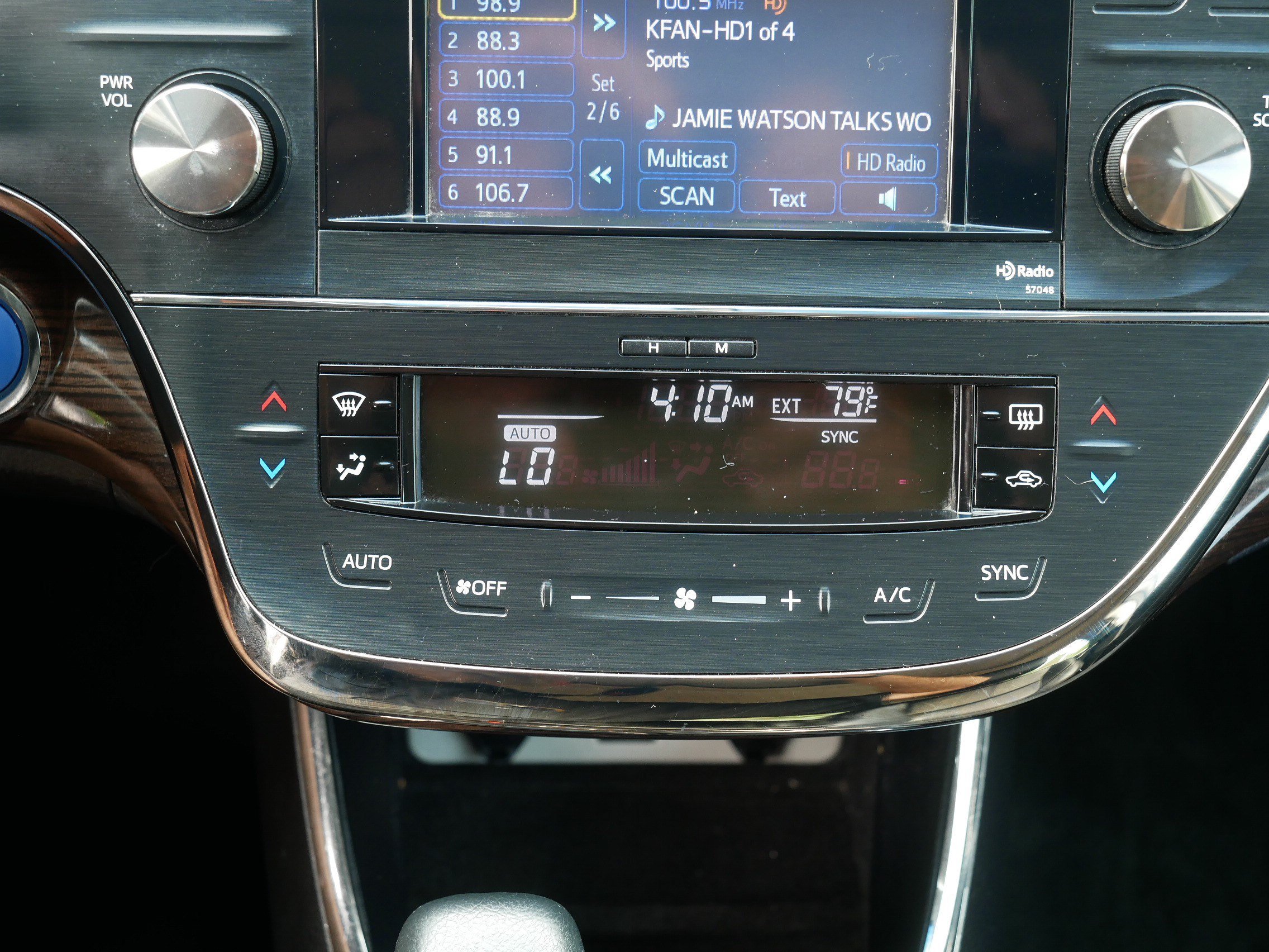 Used 2014 Toyota Avalon XLE Premium FWD image 23