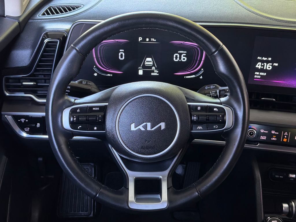 Used 2025 Kia Sportage EX w/ Premium Package image 4