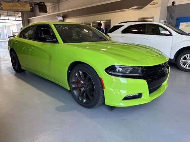 Used 2023 Dodge Charger SXT w/ Plus Group RWD image 3