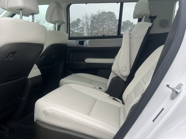 Used 2025 Hyundai Santa Fe Calligraphy image 5