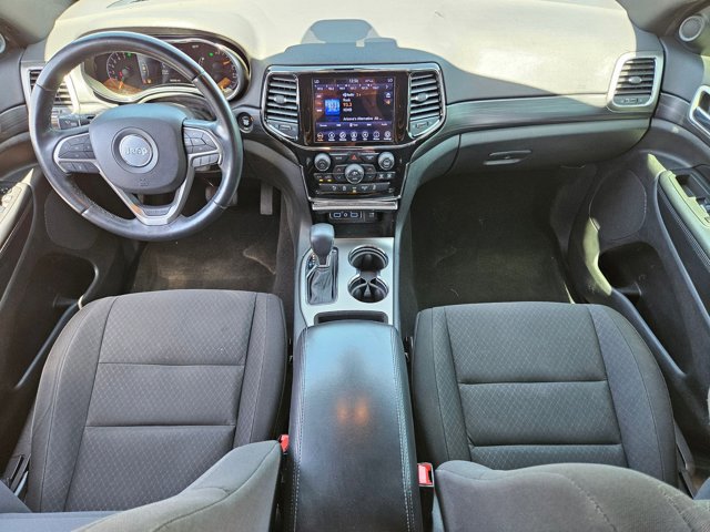 Used 2019 Jeep Grand Cherokee Laredo w/ 18" Wheel & 8.4" Radio Group RWD image 20