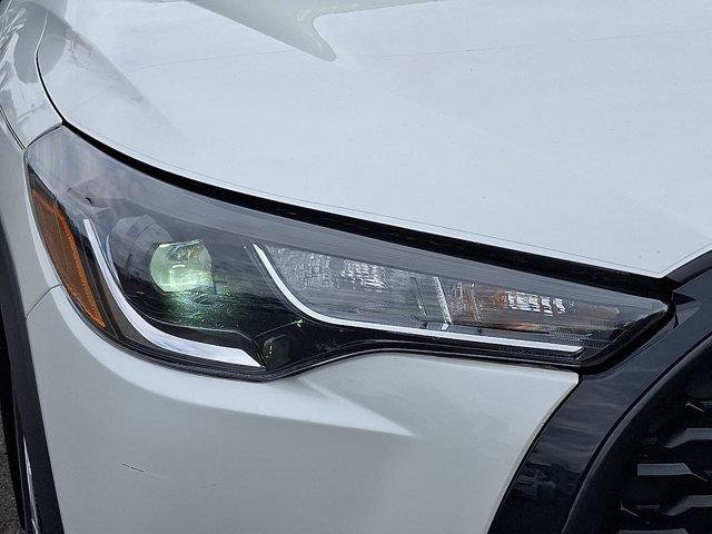 Certified 2022 Toyota Corolla Cross L image 10