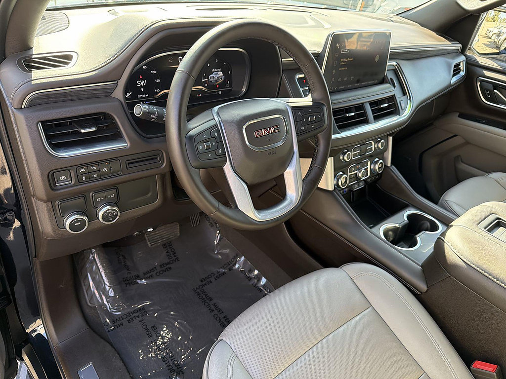 Used 2023 GMC Yukon XL SLT w/ SLT Luxury Package RWD image 9