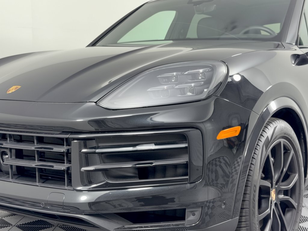 Certified 2026 Porsche Cayenne AWD/4WD image 12