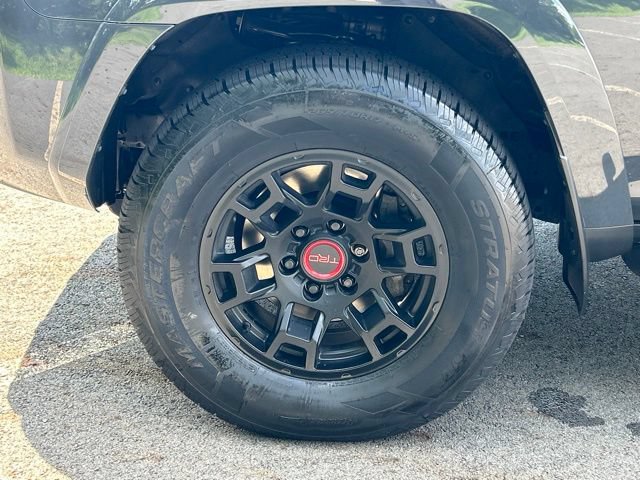 Certified 2024 Toyota 4Runner TRD Off-Road Premium w/ TRD Black Wheel Package (TMS) AWD/4WD image 16