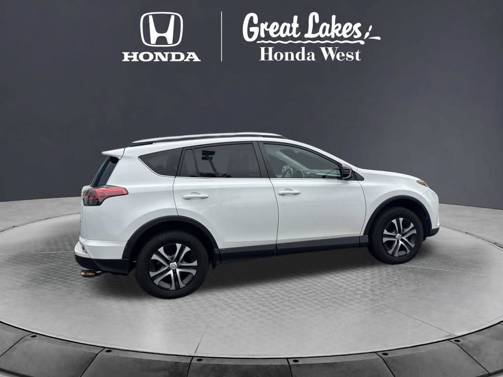 Used 2016 Toyota RAV4 LE AWD/4WD image 5