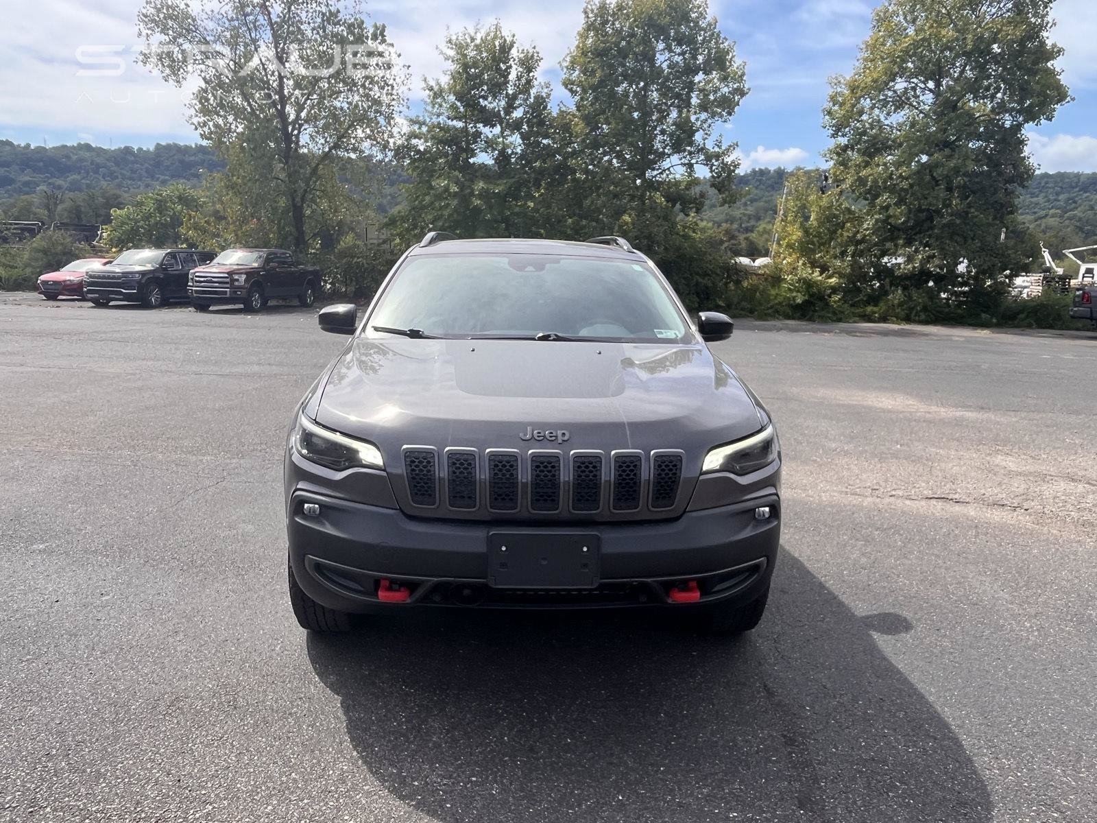 Used 2022 Jeep Cherokee Trailhawk w/ Trailer Tow Group AWD/4WD image 3