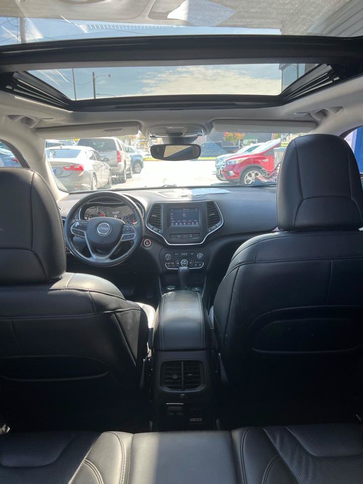 Used 2020 Jeep Cherokee Latitude Lux w/ Comfort/Convenience Group AWD/4WD image 9