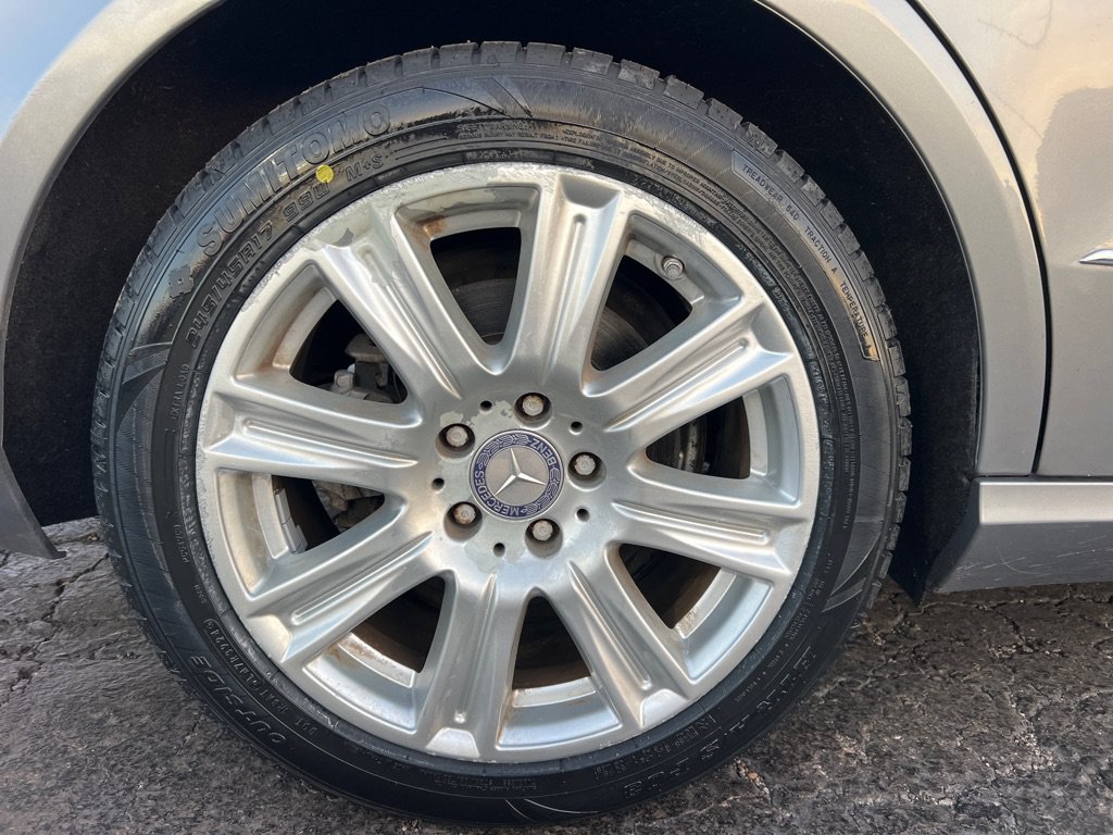 Used 2013 Mercedes-Benz E 350 4MATIC Sedan image 41